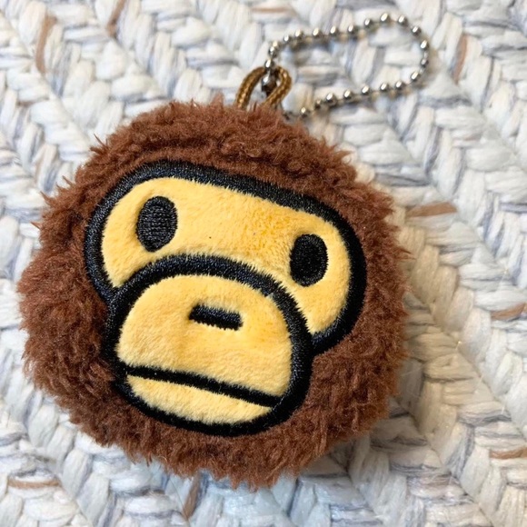 A bathing ape bape baby Milo keychain stocking stuffer - Picture 3 of 3